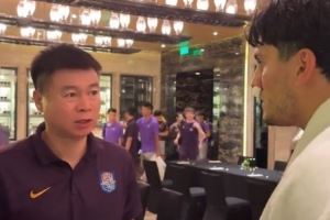 于根伟看望萨尔瓦多：你下场后大家都说这场球为了你也要拼下来