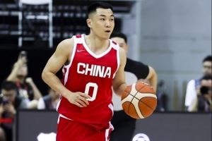 媒体人：看着高诗岩 会想到大一时的威少、2000年的胡雪峰