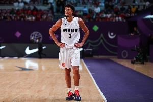 媒体人：莫哈韦-金展现该有的能力 中国队是时候跟真正高手过招了