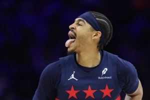 难以释怀！美媒晒追梦打野球各种打铁和三不沾 普尔点赞