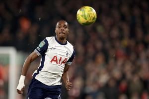 诗人握持？特尔踢英甲队2次包抄踢空气 热刺今夏3500万从拜仁买断