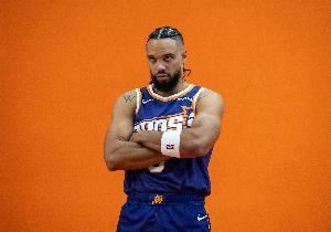 高效上双！狄龙5中3&三分4中3射落10分 另有2板3助1断