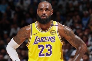 詹姆斯：我没办法一切重头再来 就像玩大富翁不可能再退回到起点