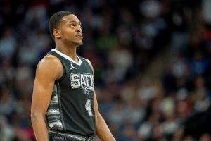 拿谁换啊?杜林:福克斯适合火箭 反正马刺也要为哈珀腾空间