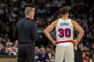 勇士媒体发问:未来10场有8个客场&3个背靠背 我们能赢几场?